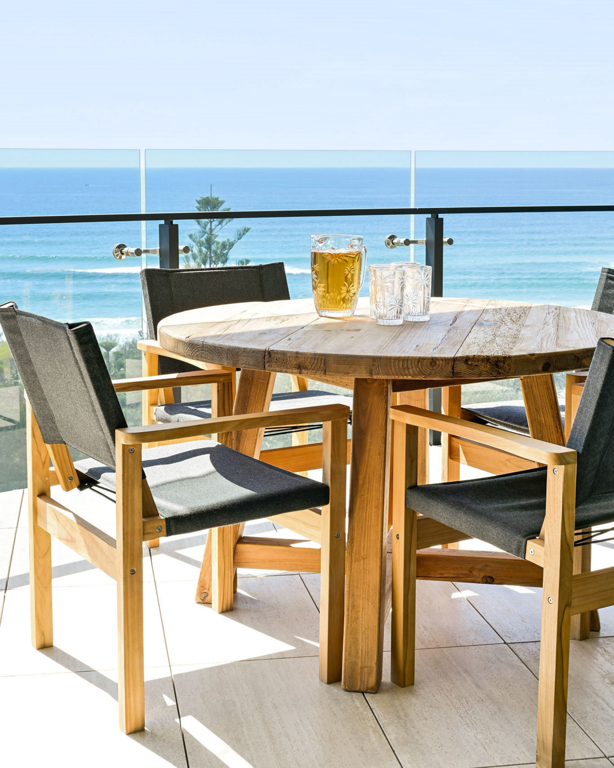 Farmhouse Round Dining Table 1.2m