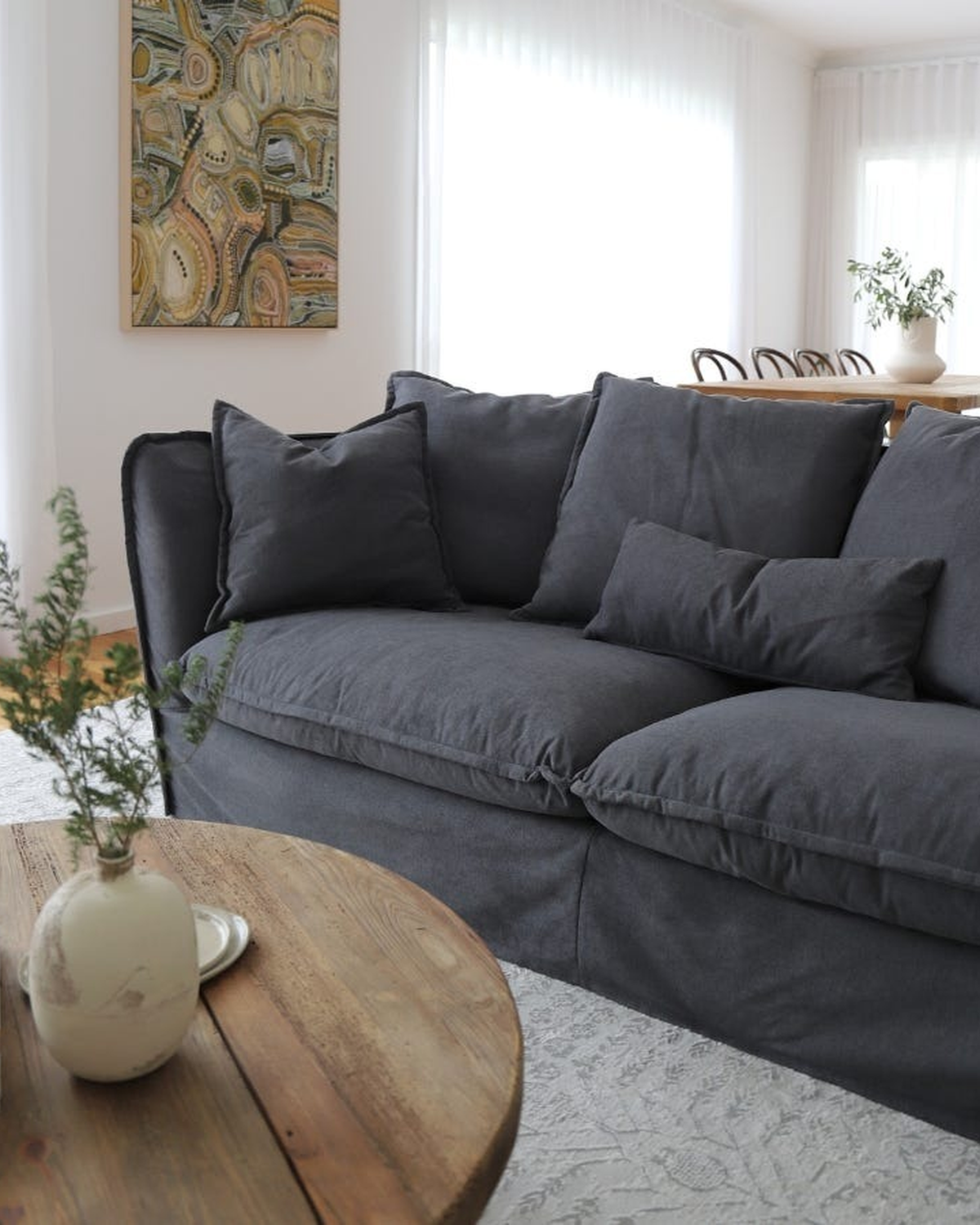 LNGCLIO2SGREY_2_lifestyle.png