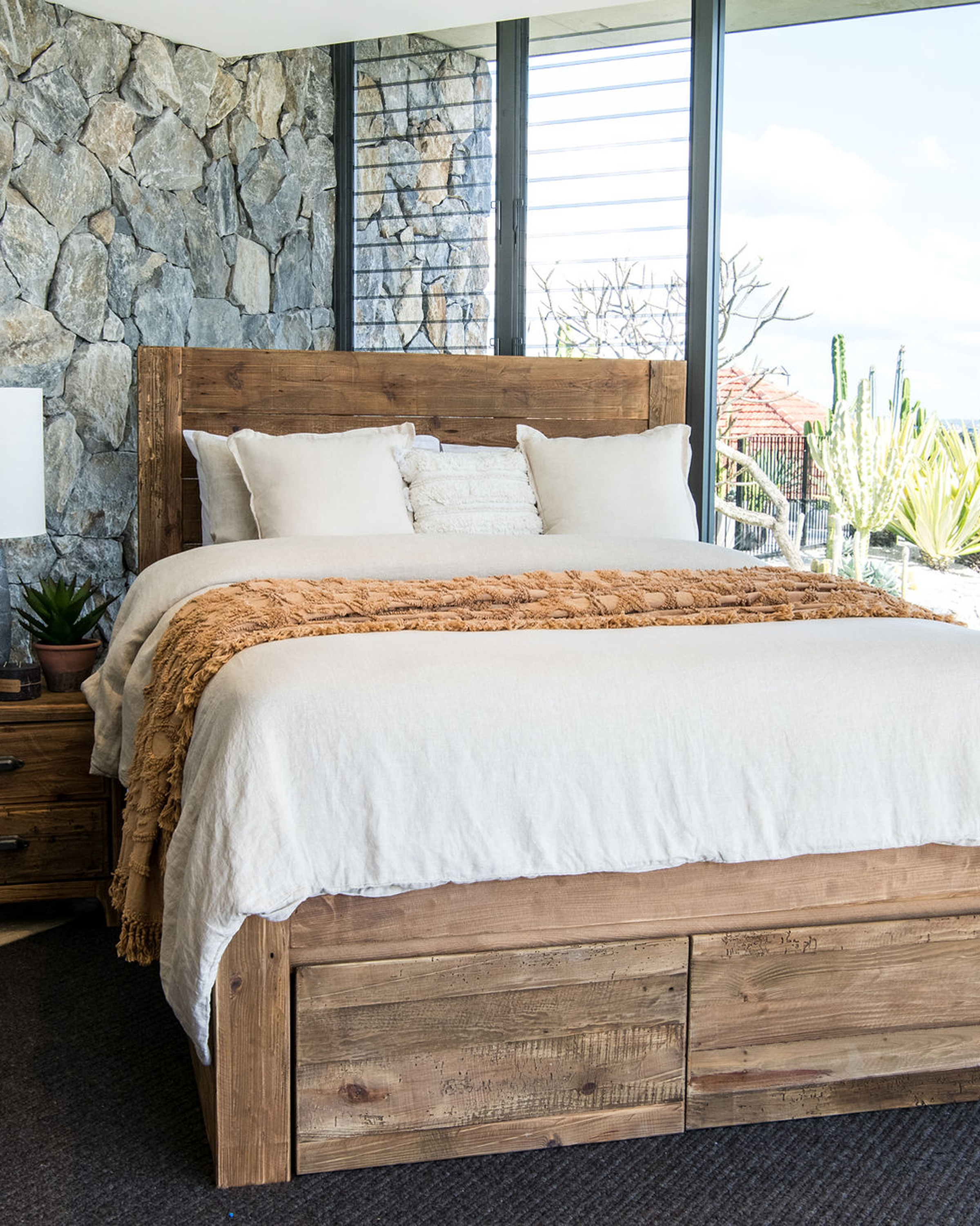Farmhouse Queen Bed