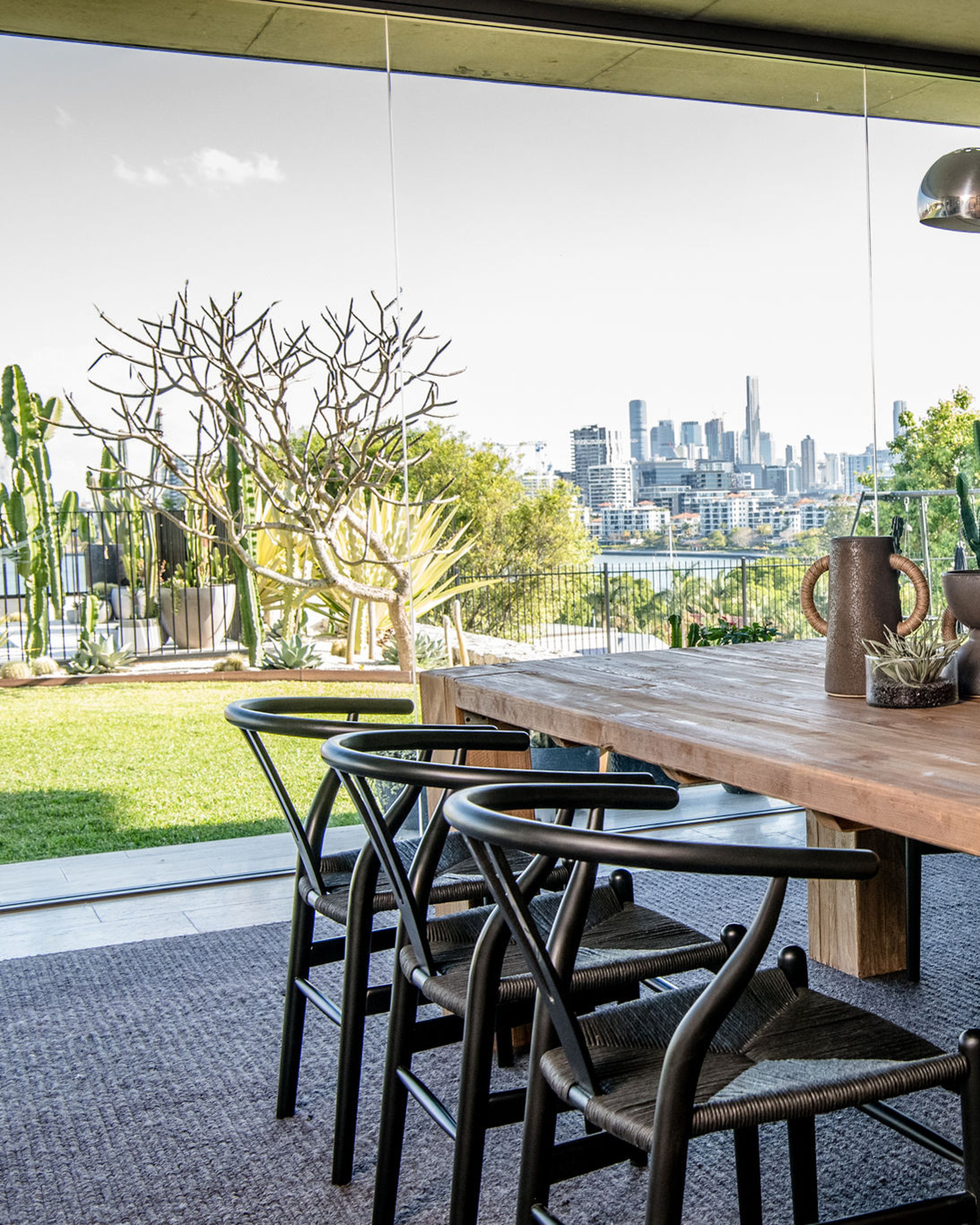 Shore Wishbone All Black Dining Chair