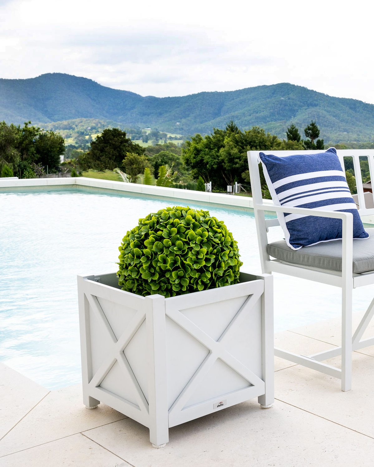 Haven White Planter Box