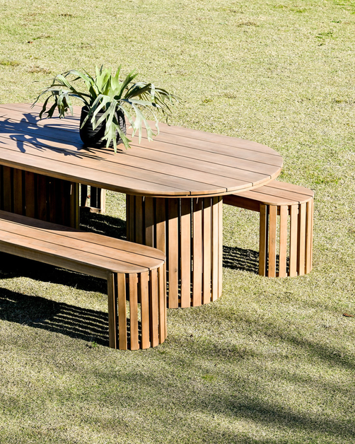 Vendale Oval Dining Table