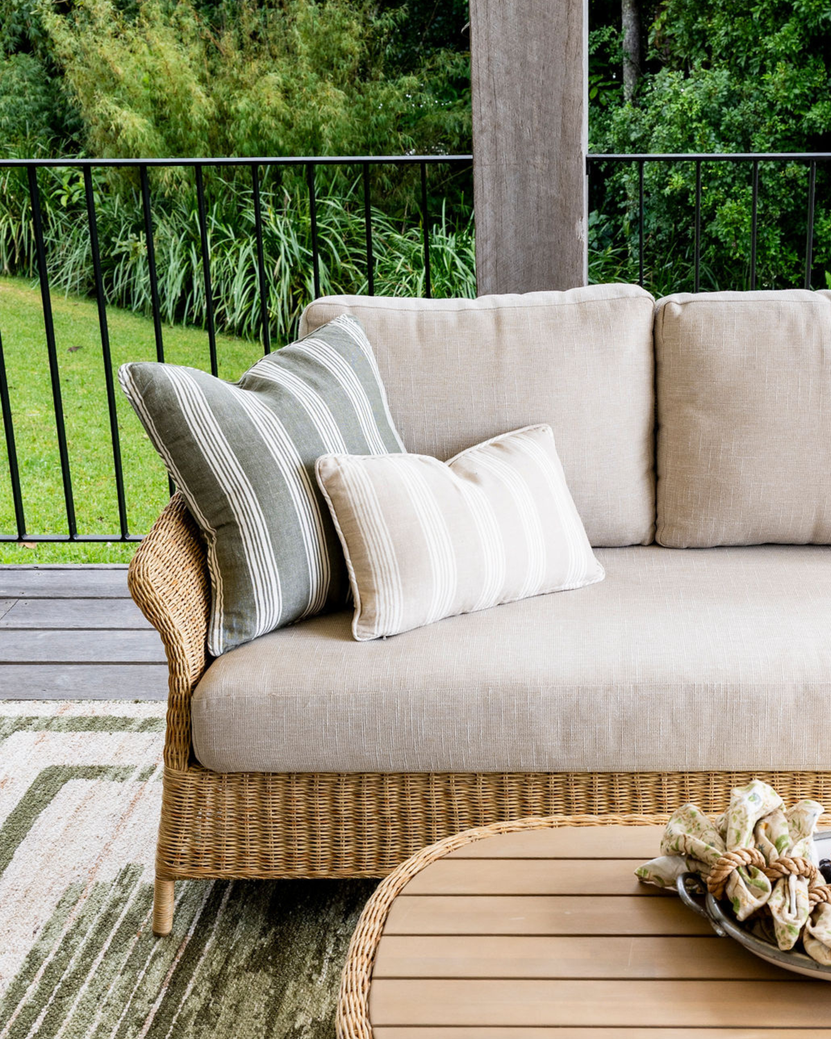 Sentosa 2 Seat Patio Sofa